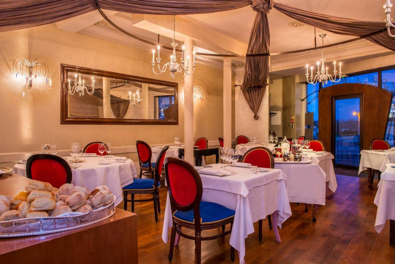 Hotel Spa Frederic Carrion Et Sa Table Gastronomique Vire  Ngoại thất bức ảnh
